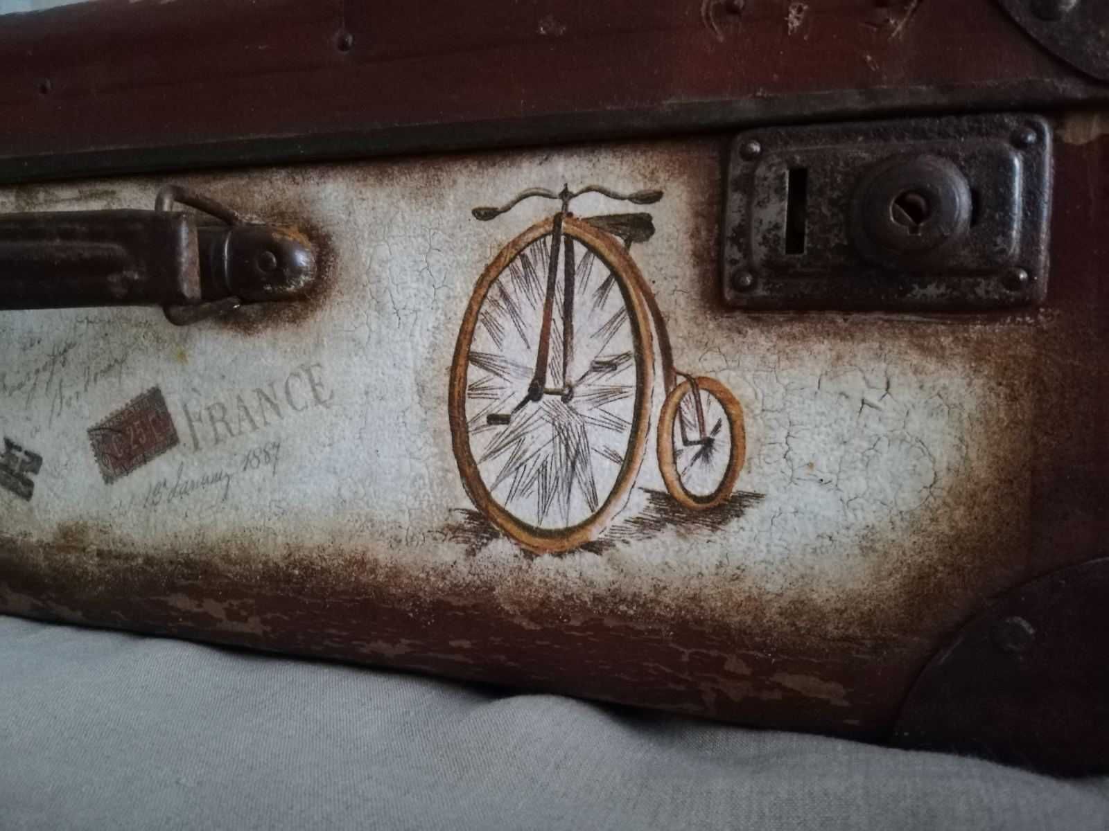 Ретро куфар декориран ВИНТИДЖ декупаж, ръчна изработка