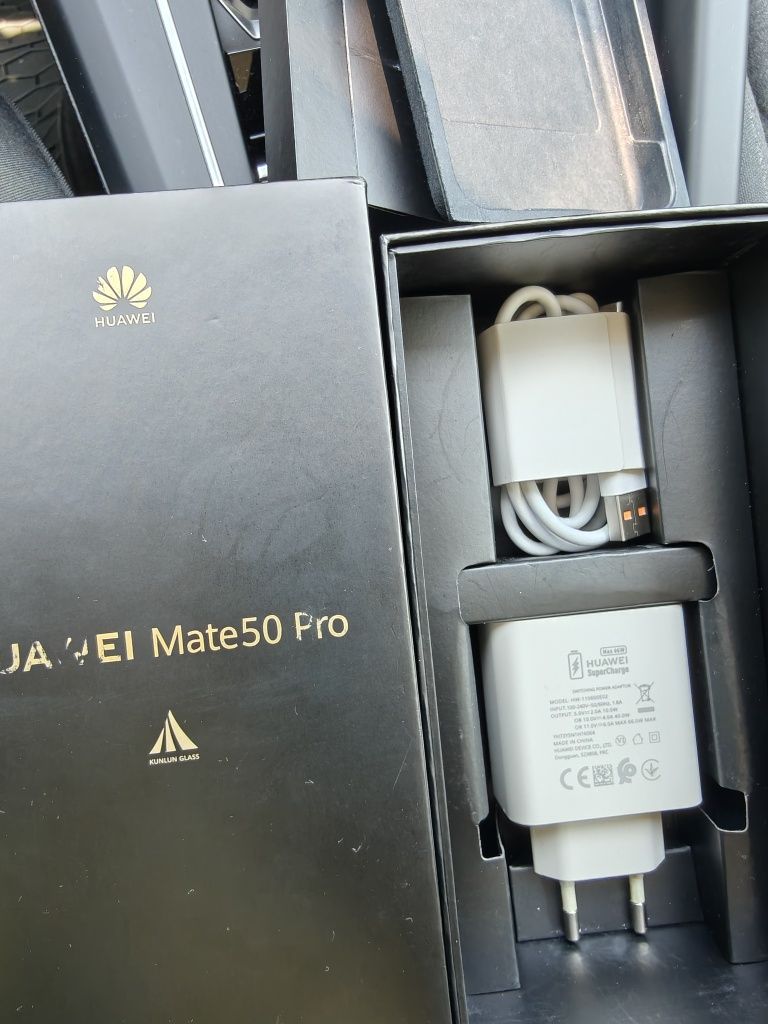 Зарядно Huawei 66W super fast charger