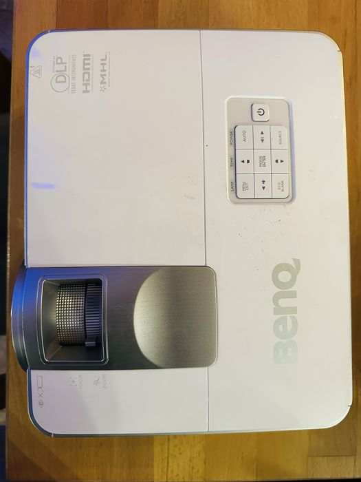 Video peoiector Benque MW632ST