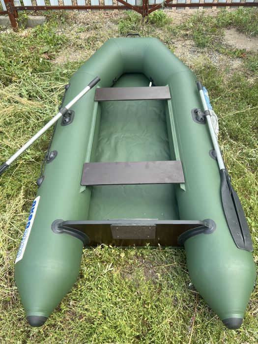 лодка с накидным электромотором