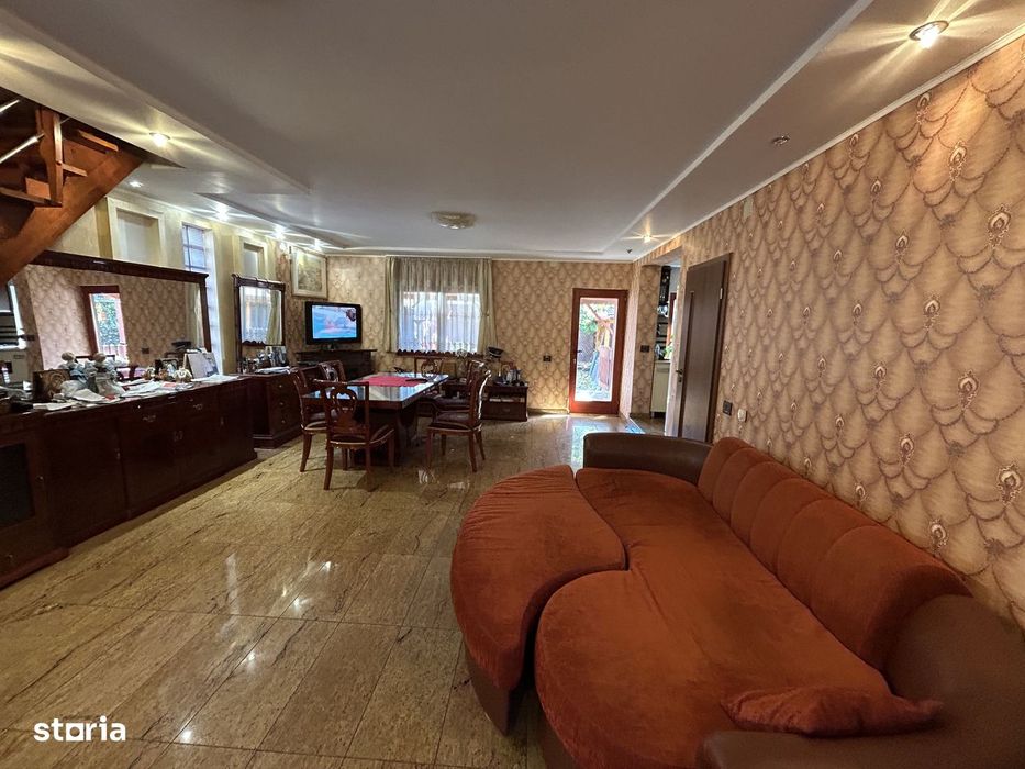 Inchiriez vila in Subcetate, P+M.