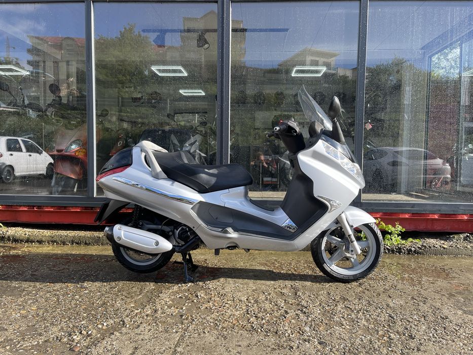 Scuter Piaggio X8 125 cc