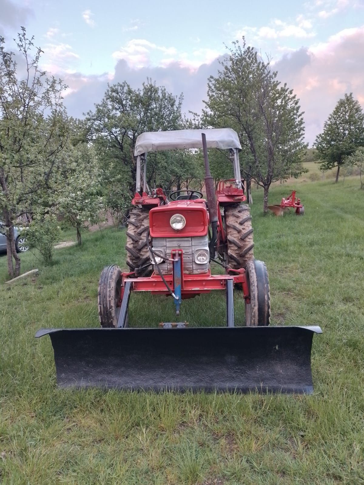 Vând Massey Ferguson 155