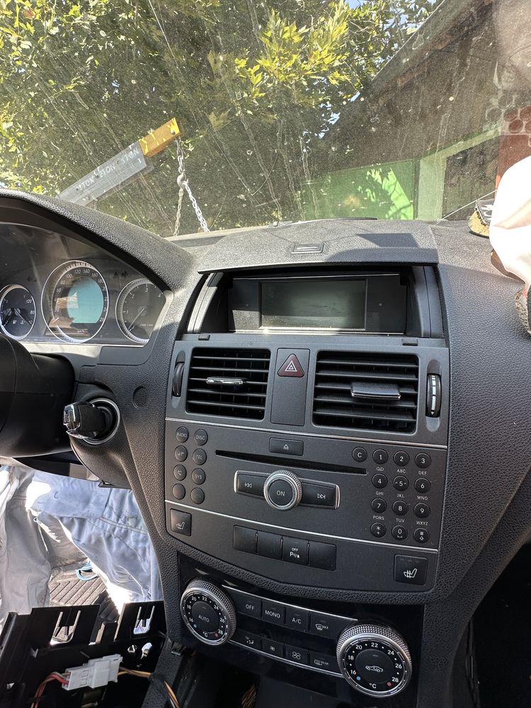 Mercedes w204 c180