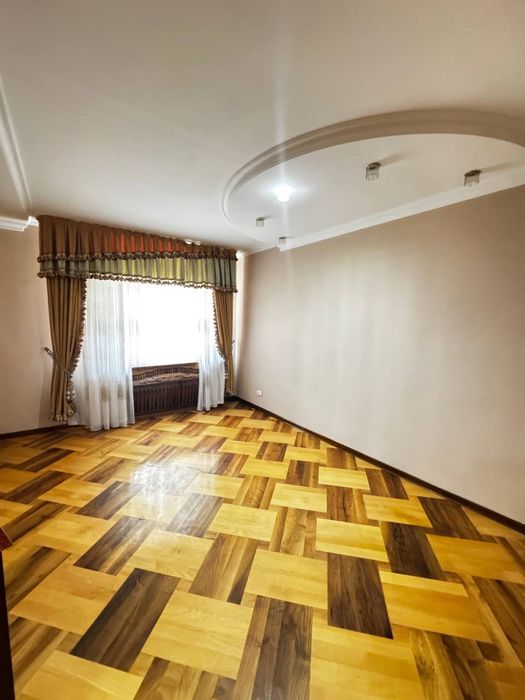 Срочно продаётся квартира 3/2/5 ор-р гостиница Россия/ 77 серия