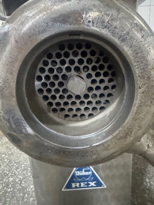 Мясорубка промышленные, б/у, состояние отличное