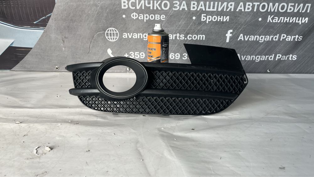 Дясна решетка на халоген Audi Q3 8U 2011-2015