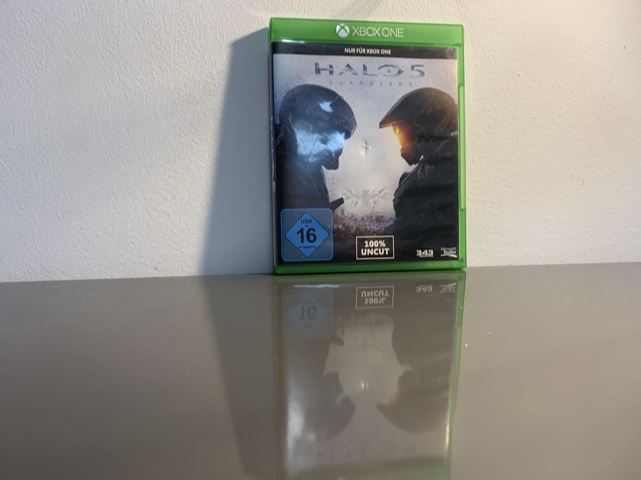 Xbox one + 2 controlare + gta 5 si halo 5