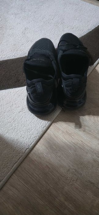 Маратонки Nike 270