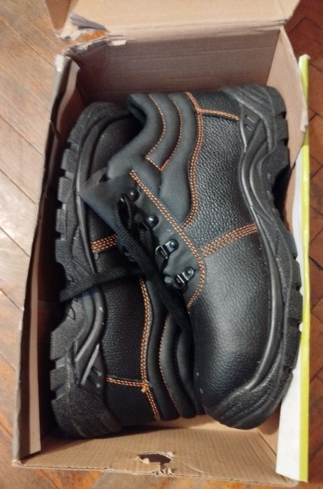 Мъжки работни обувки 44 номер