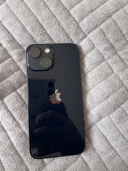 Iphone 13 mini в хорошем состоянии