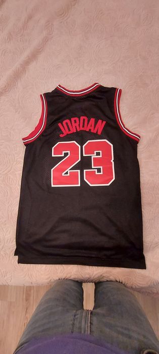 Jersey Michael Jordan 23, mărimea M, Mitchell and Ness.