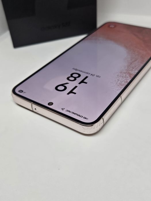 Samsung Galaxy S22 128Gb/8Ram Gold