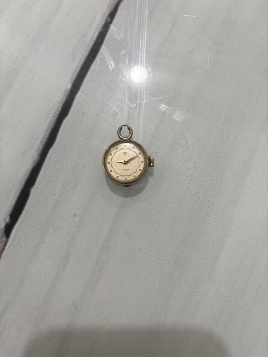 Женские часы-кулон "Чайка"