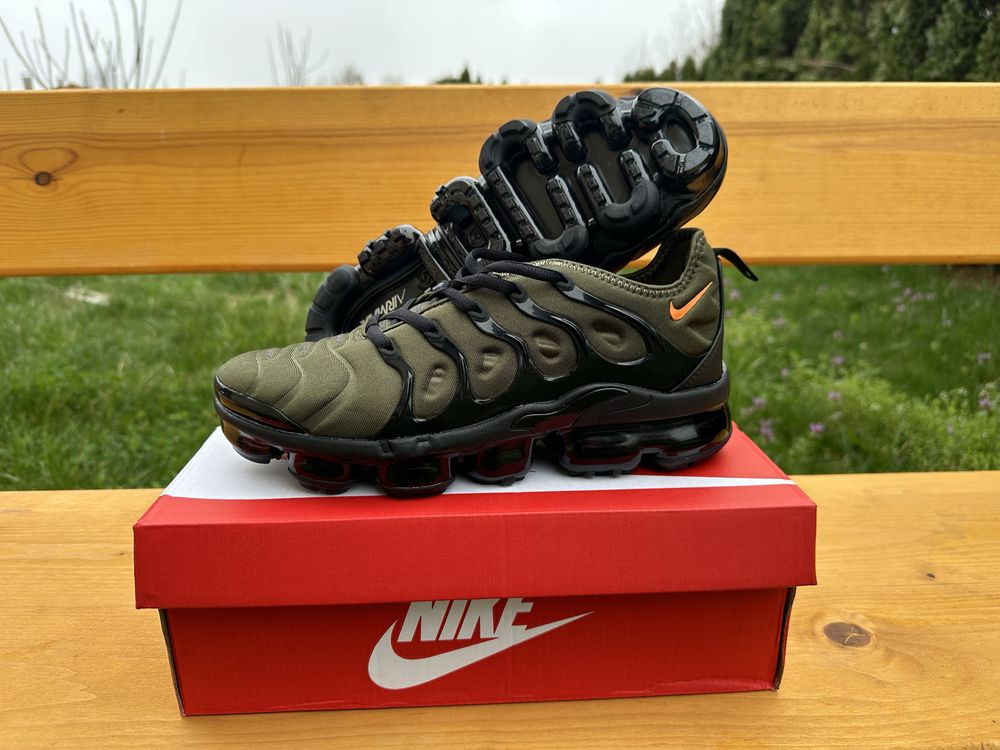 Обувки Nike Air VAPORMAX Plus