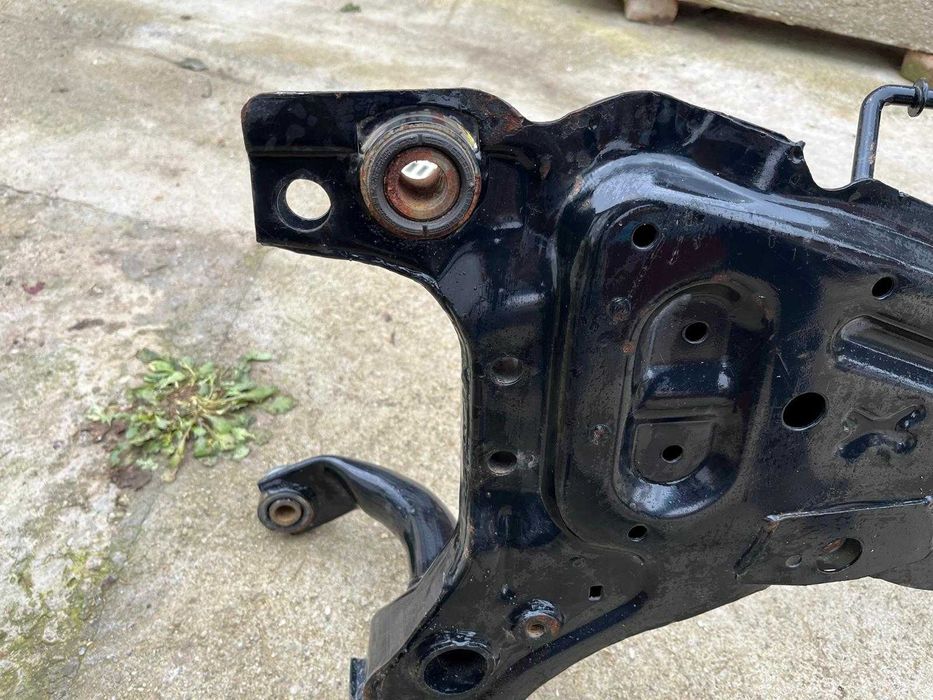 Cadru Auxiliar Față (Jug Motor) - Ford Focus 2/C-Max (Bucșe OEM Ford)