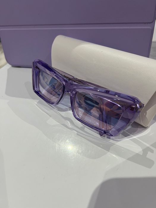 Продавам слънчеви очила Genny