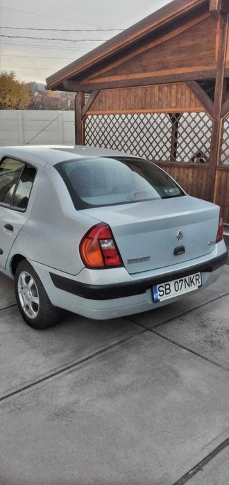 Renault Clio an fabricație 2004