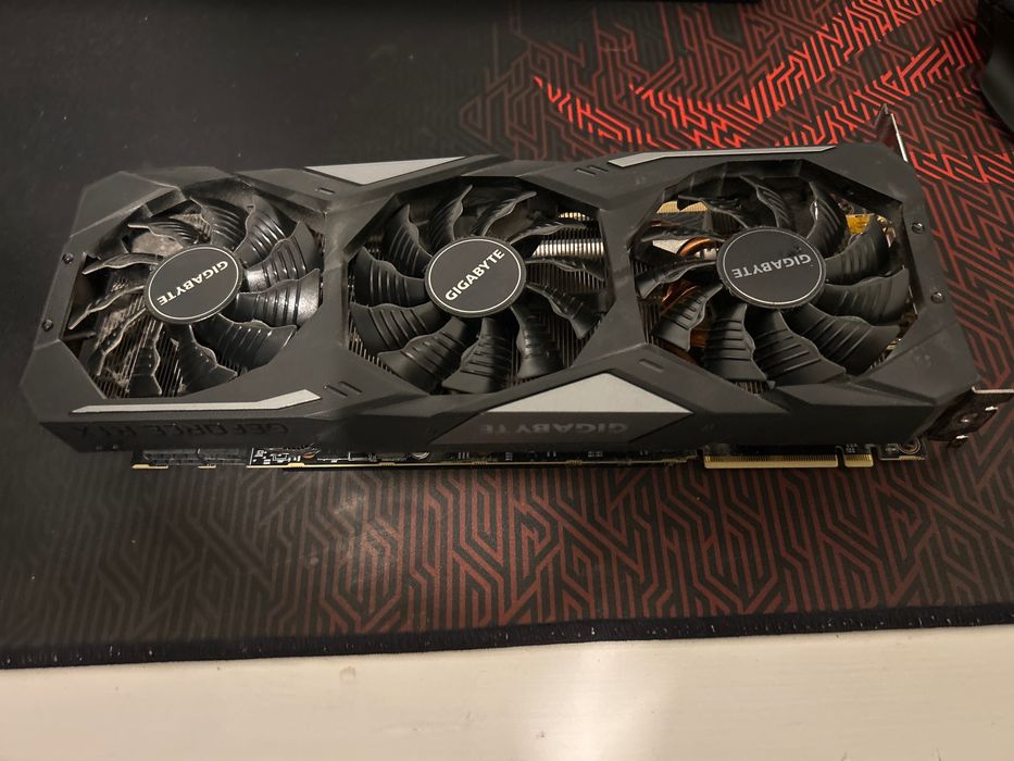 Vand Placa video GIGABYTE GeForce RTX 2070 SUPER Gaming OC 8GB GDDR6