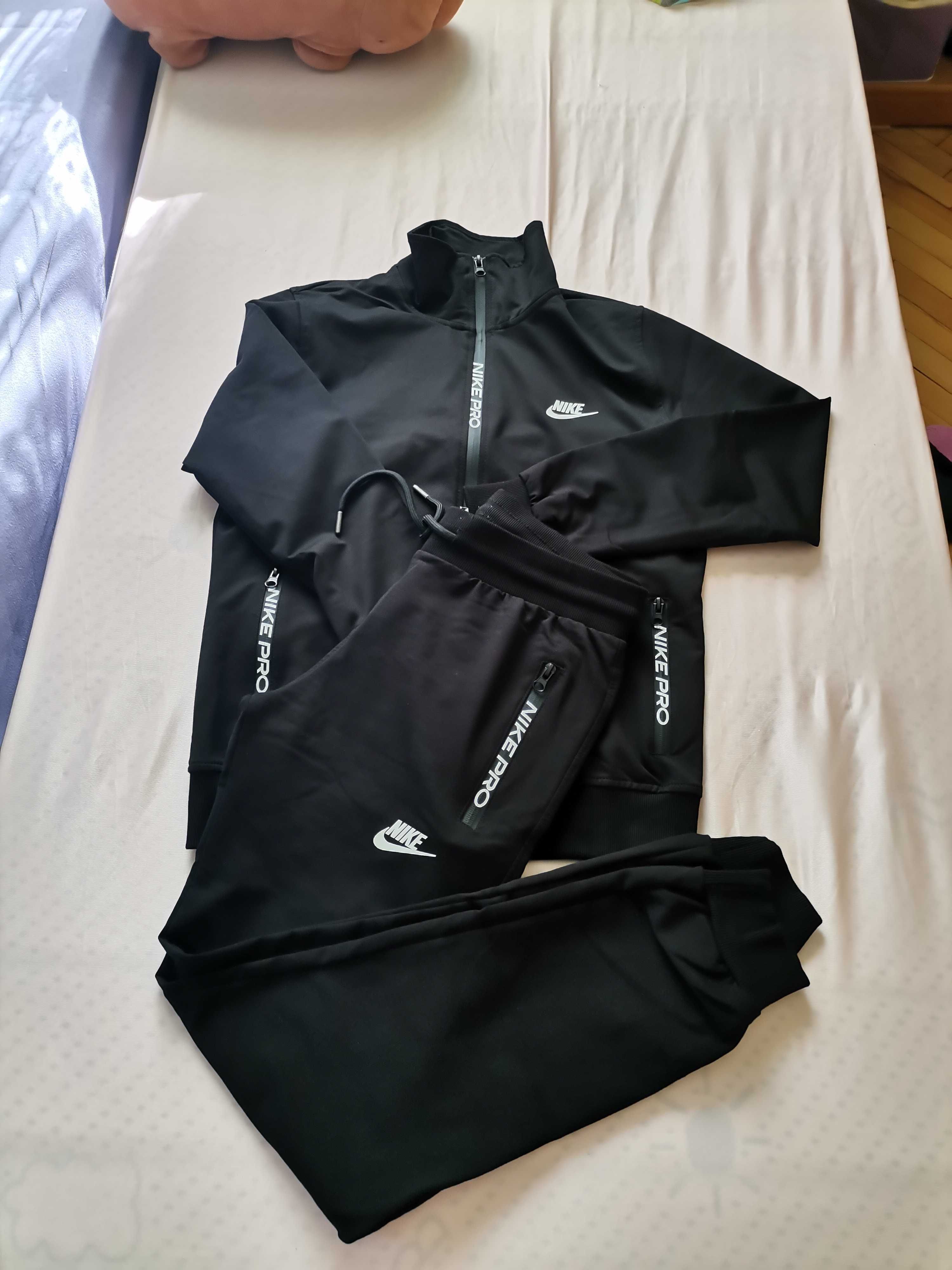 Яке Nike, комплекти Nike tech, комплекти Nike Дамски