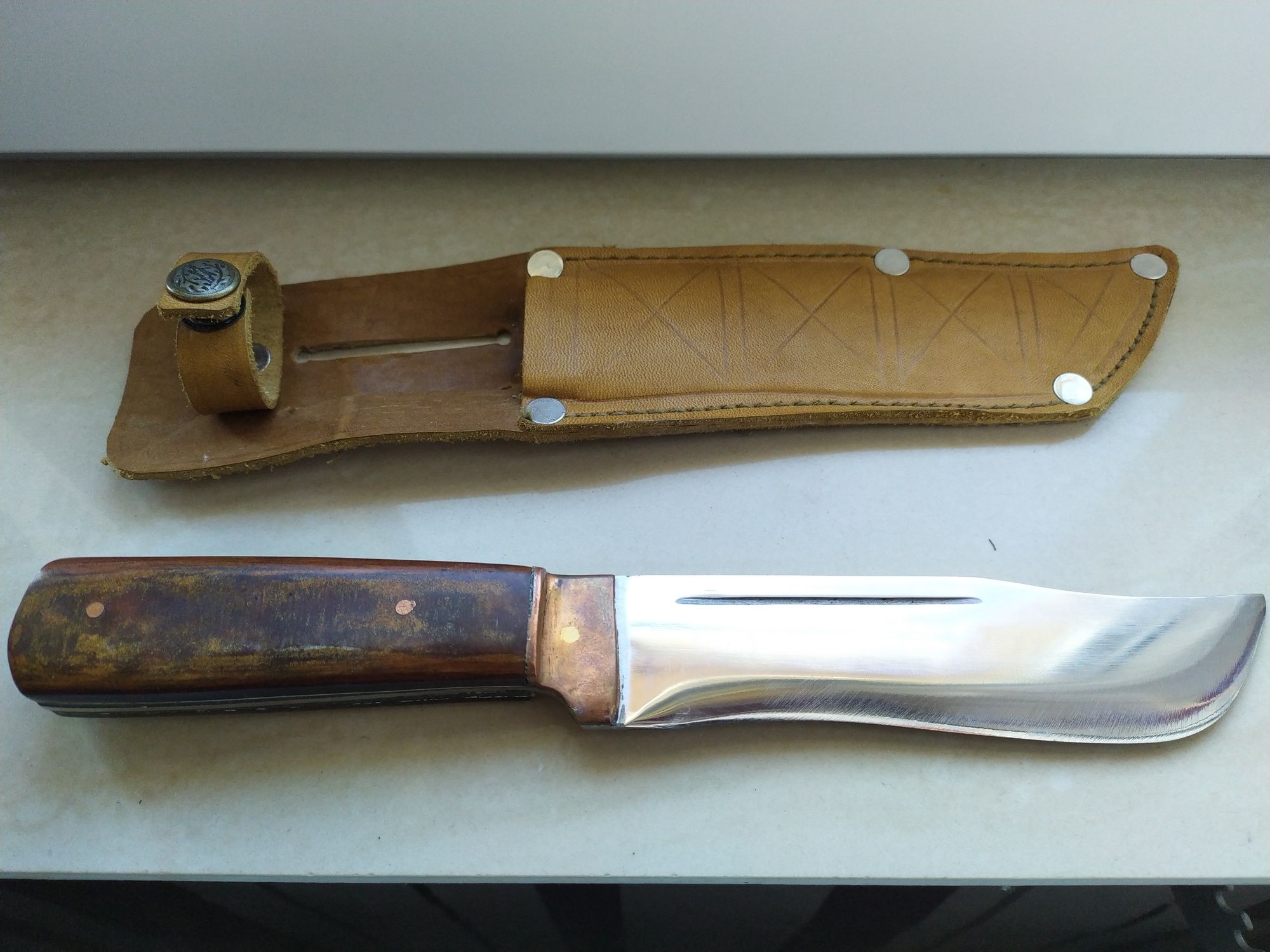 Нож за дране ръчна изработка