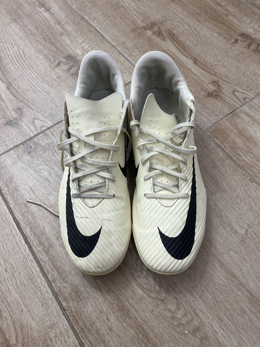 Ghete fotbal nike 44