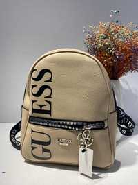 Rucsac Guess in stoc