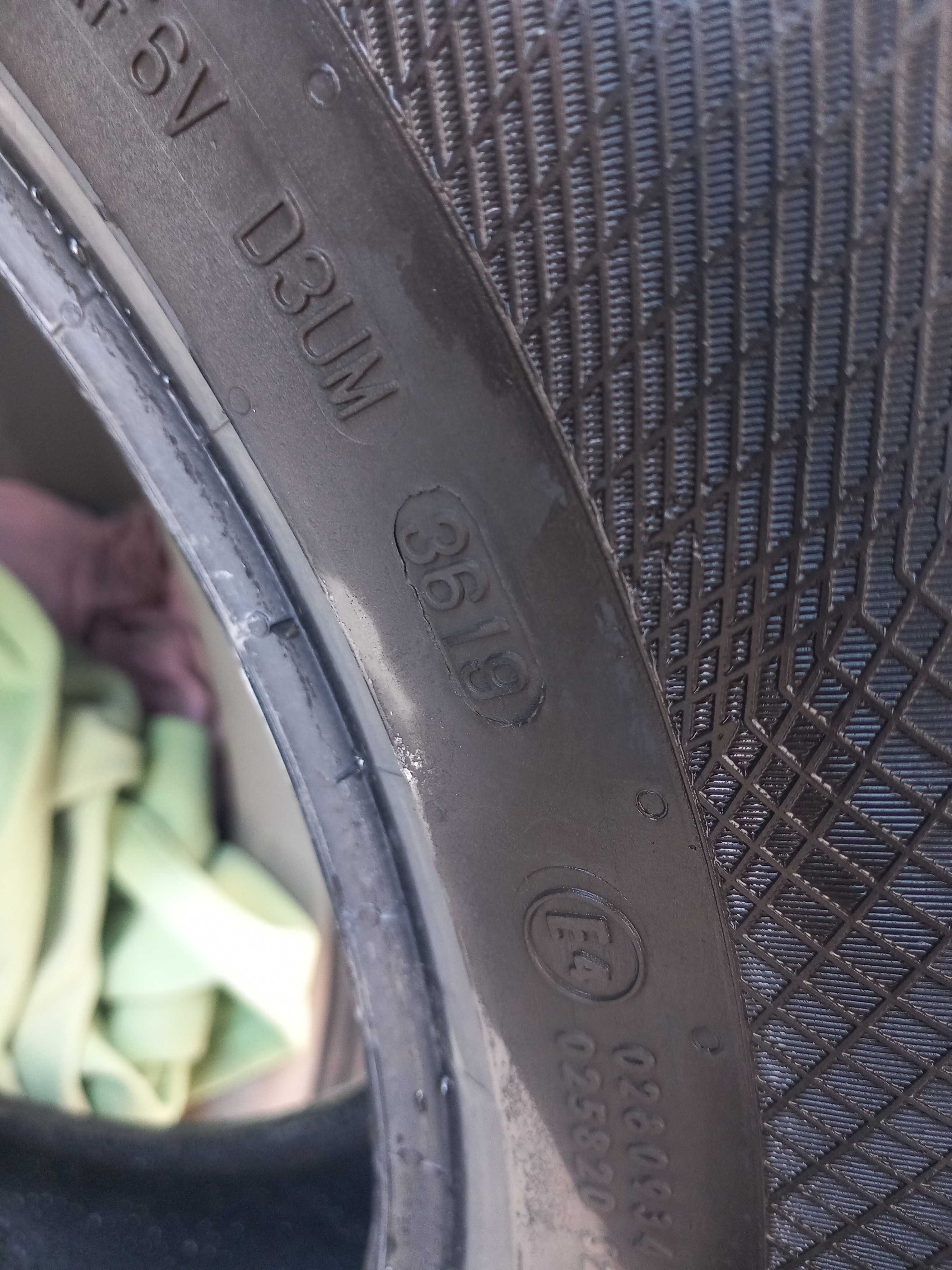 215/65 R 16 Goodyear,Continental