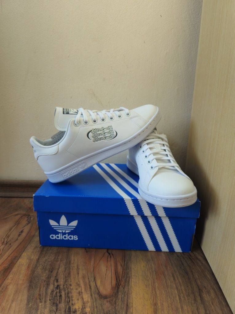 Кецове Adidas Stan Smith J