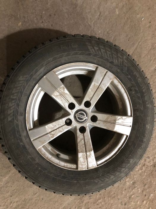 Продам комплект колес с шипованной резиной