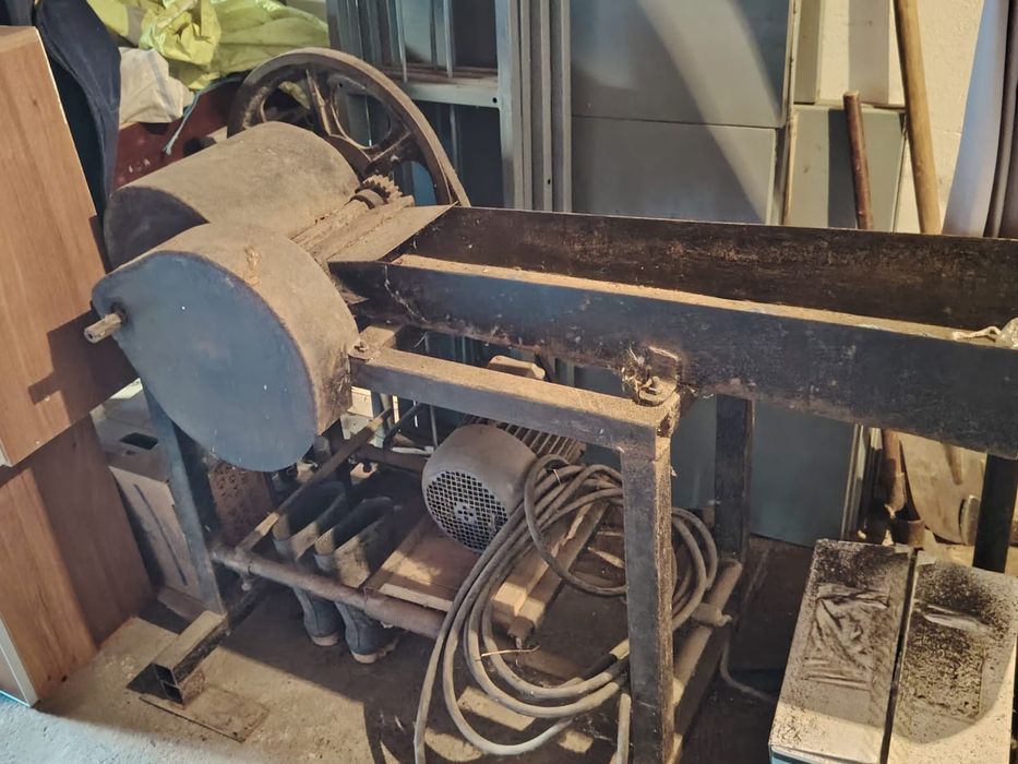 Vând șișcorniță trifazat