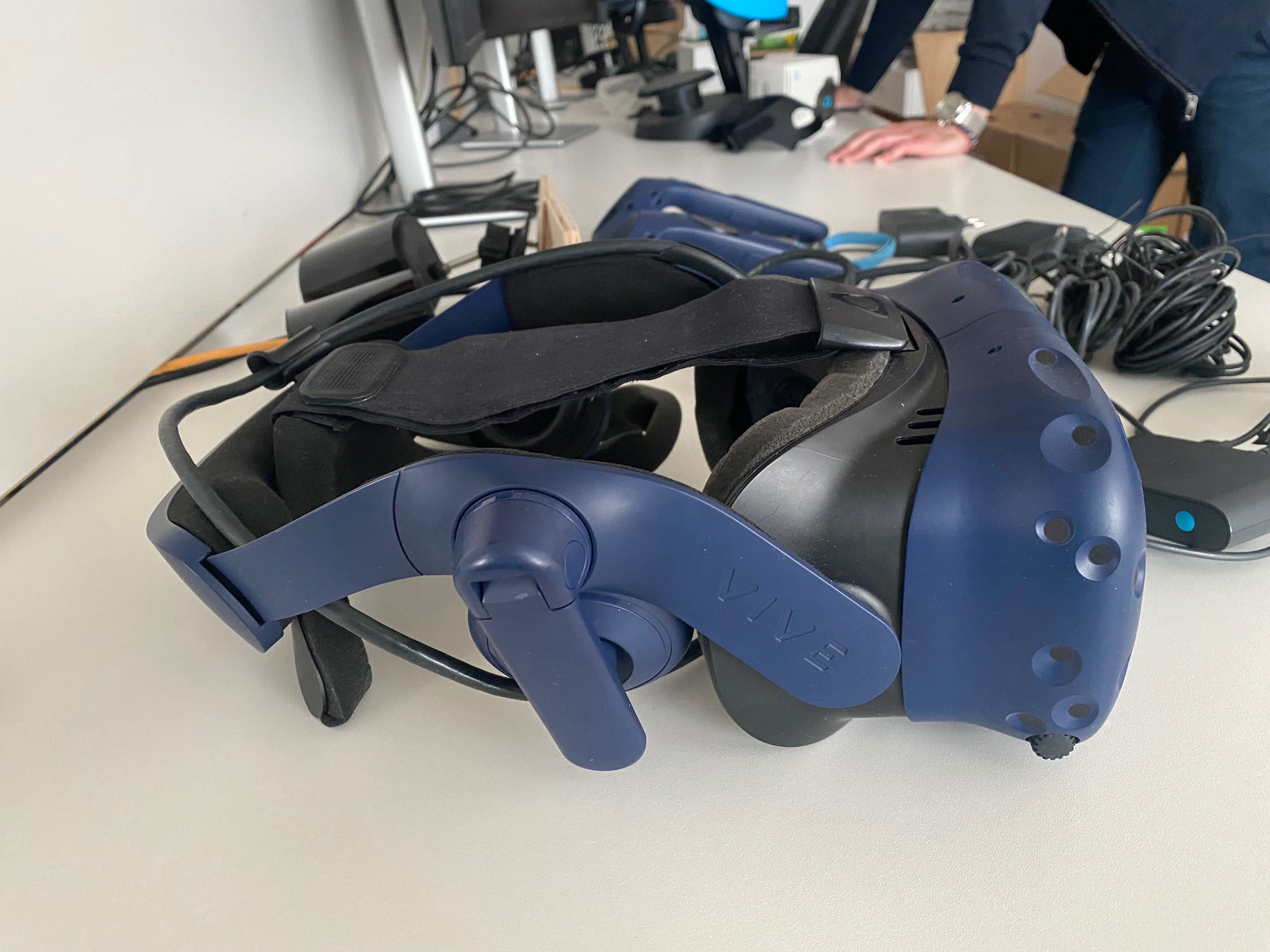 HTC vive Pro - VR очила