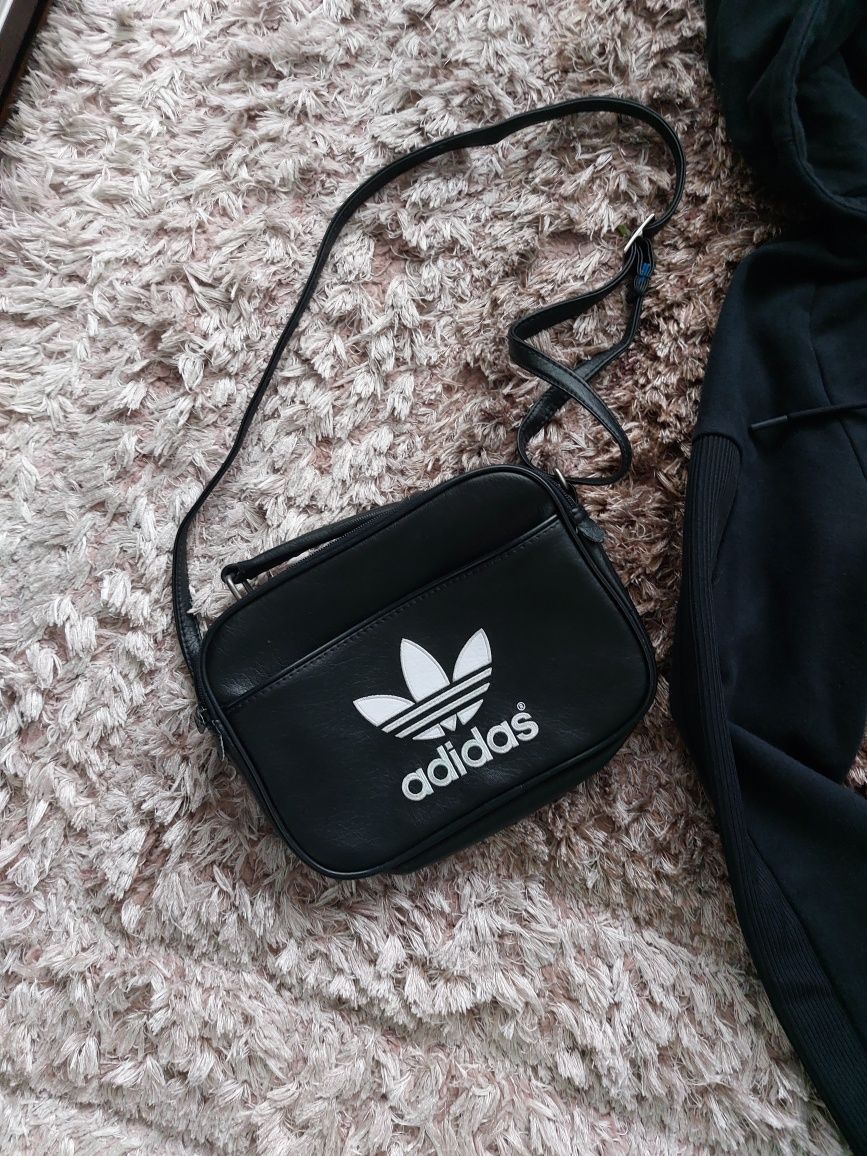 Лот adidas, адидас