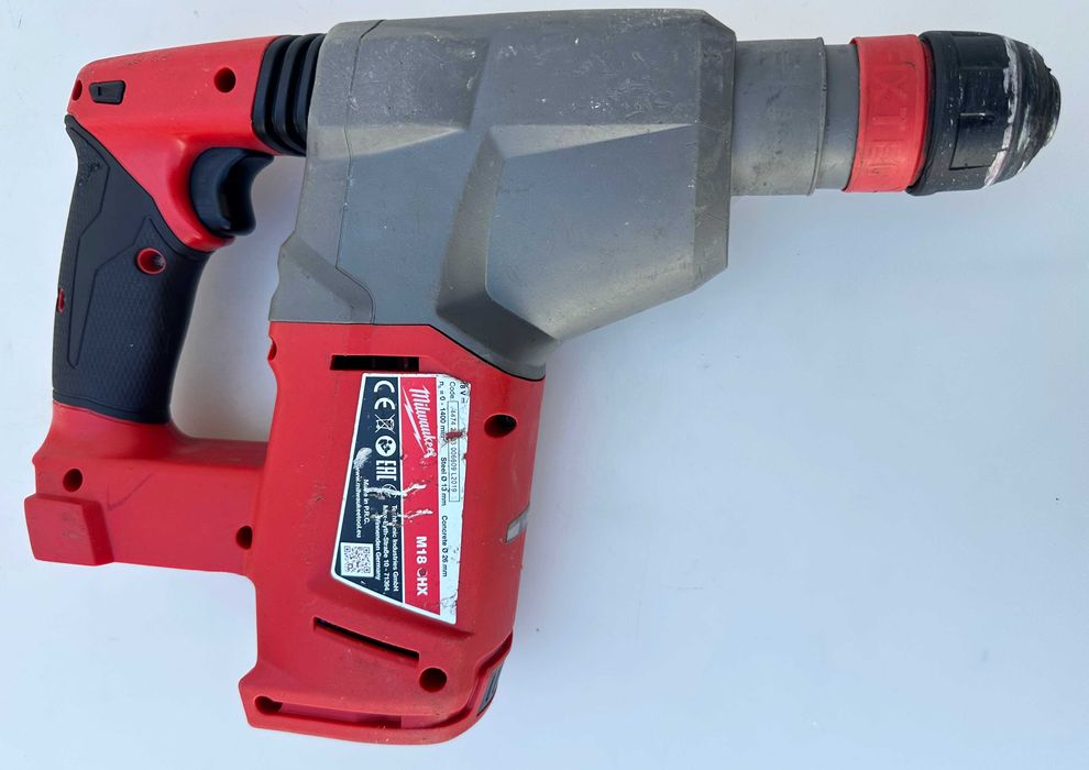 Milwaukee M18 CHX - Безчетков перфоратор 18V