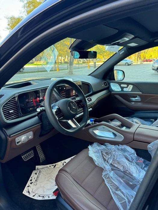 Mercedes-Benz GLS 450 год 2024
