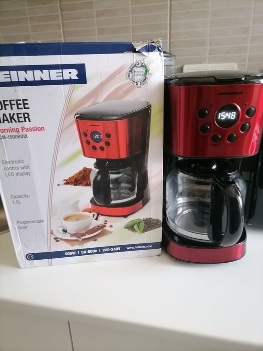 Vând cafetiera cu timer si  programare, noua la cutie.