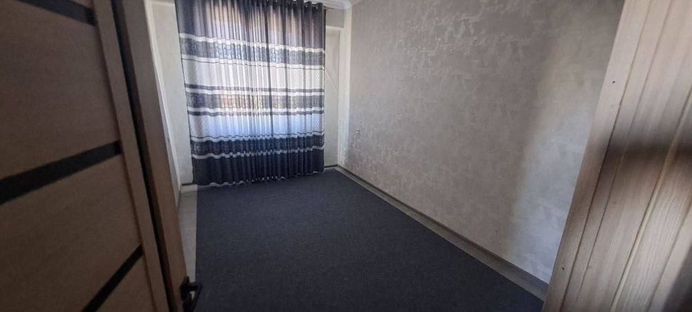 7-мкр.да жойлашган 3 хонали квартира ижарага берилади