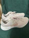 Продавам чисто нови дамски маратонки Nike, номер 41/42, стелка 26,5 см
