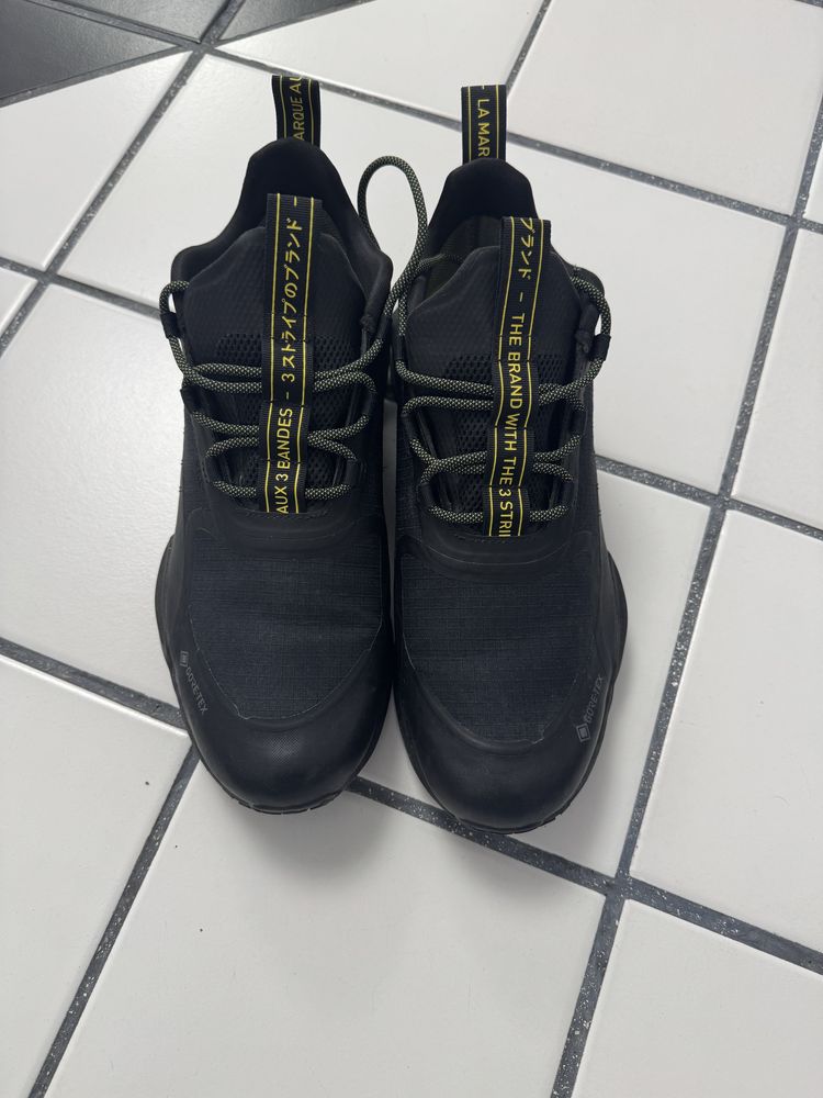 Adidas NMD V3 Gore-Tex Размер 45 1/3 или 29 см обувки