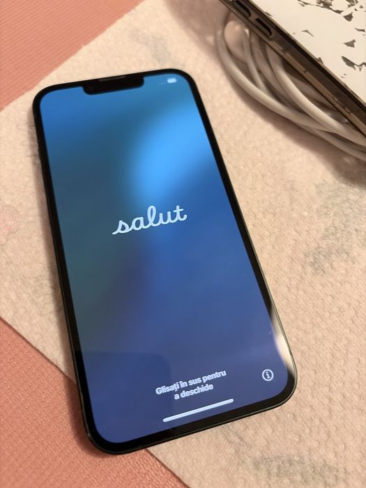 Vand iphone 13, 256giga, verde