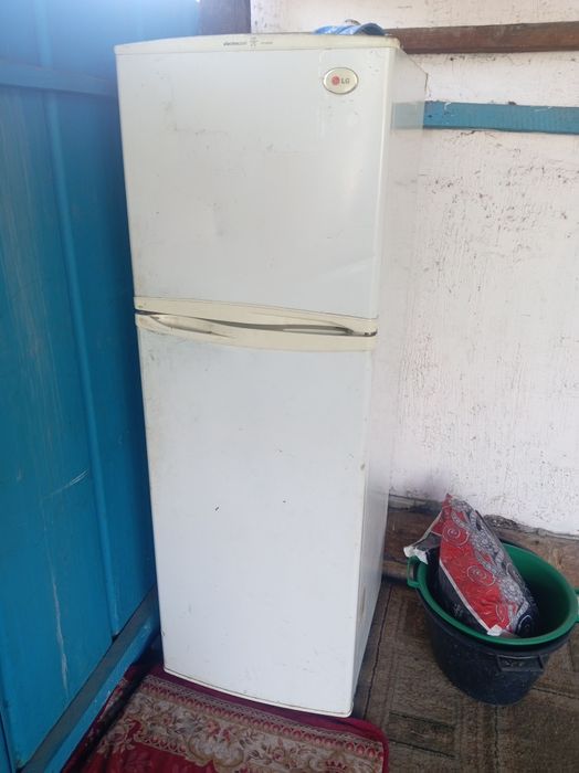 Продам холодильник