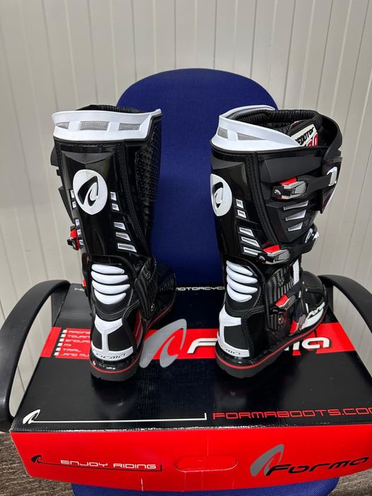 Forma Predator 2.0 marimea 41 (270mm)