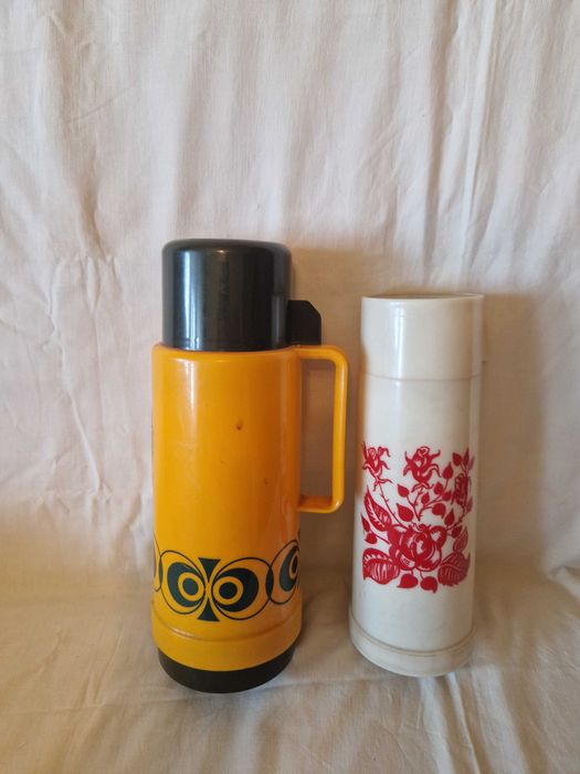 Termosuri romanesti- Metaloglobus -si chinezesti vintage , anii 60-80