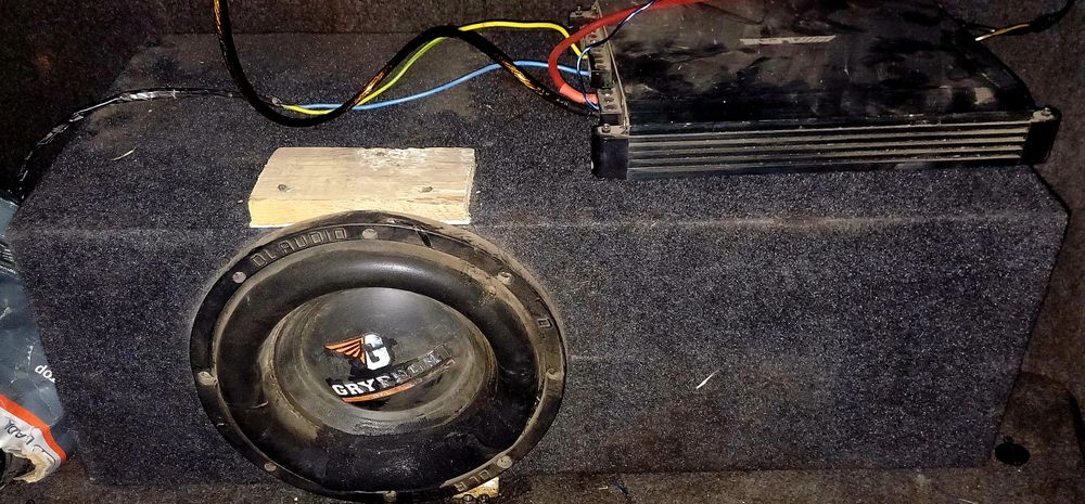 Продам саб в хорошем состоянии.