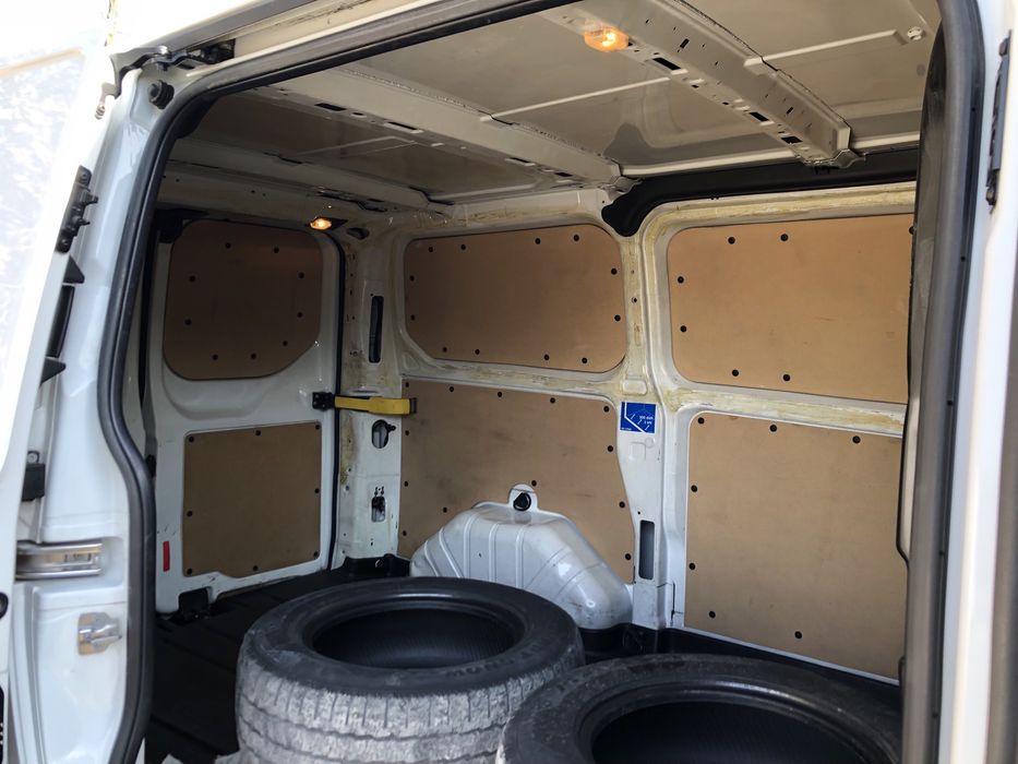 Ford Transit сотилади холати зўр 2017 йил