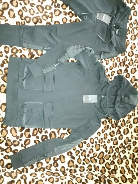 Trening  mărimea S, format din pantaloni și hanorac