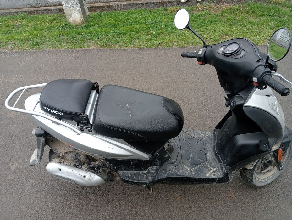 Vând scuter kymco agiliti 50 4T