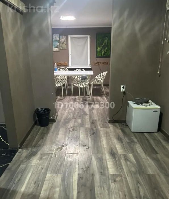 Продам дом с баней 8.3 соток земли