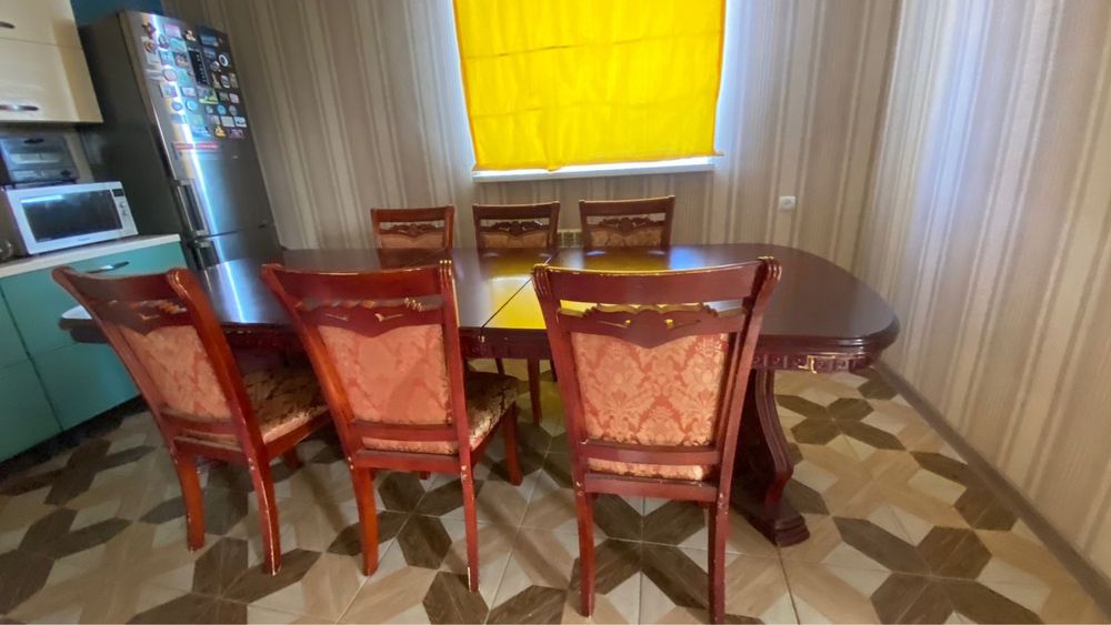 Продам стол со стульями