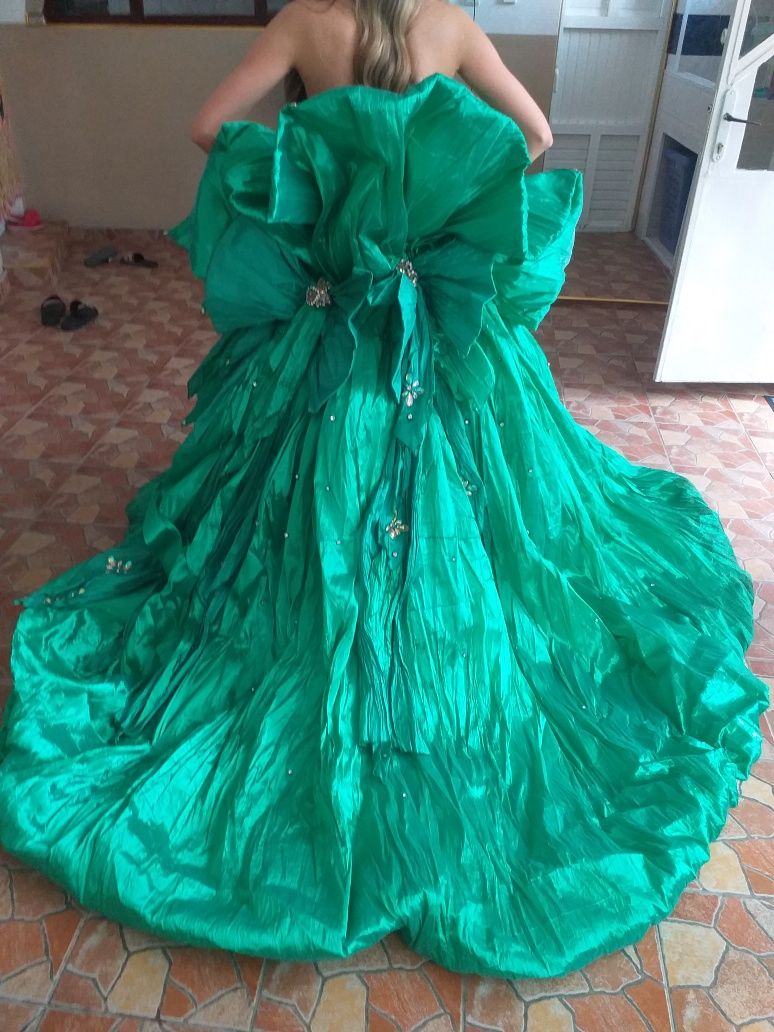 Уникална зелена булчинска рокля от Турция